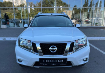 Подержанный автомобиль Nissan Terrano 2020 года (2 фото)