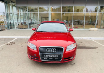 Подержанный автомобиль Audi A4 Sedan 2007 года (2 фото)