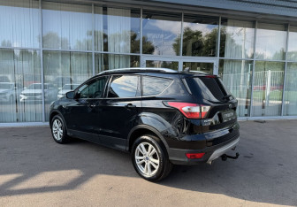 Подержанный автомобиль Ford Kuga 2018 года (7 фото)