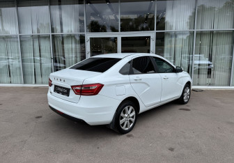 Подержанный автомобиль LADA (ВАЗ) Vesta Sedan 2020 года (5 фото)