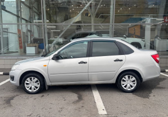 Подержанный автомобиль LADA (ВАЗ) Granta Sedan 2016 года (5 фото)