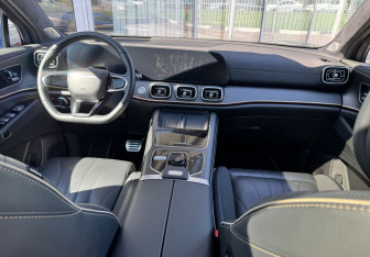 Подержанный автомобиль Jaecoo J8 2024 года (9 фото)