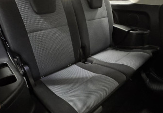 Подержанный автомобиль Suzuki Grand Vitara 2006 года (11 фото)