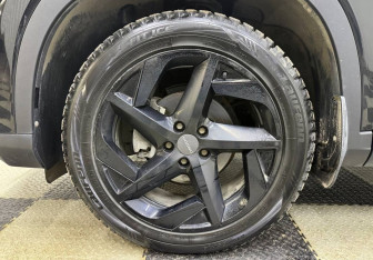 Подержанный автомобиль Omoda C5 2023 года (12 фото)