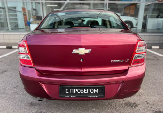 Подержанный автомобиль Chevrolet Cobalt Sedan 2013 года (6 фото)