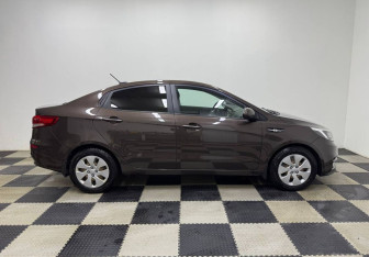 Подержанный автомобиль Kia Rio Sedan 2017 года (4 фото)