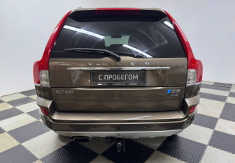 Подержанный автомобиль Volvo XC90 2013 года (6 фото)