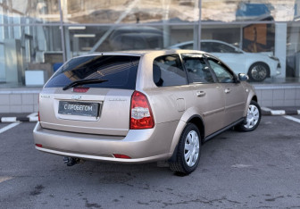 Подержанный автомобиль Chevrolet Lacetti Wagon 2006 года (5 фото)