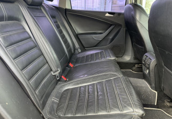 Подержанный автомобиль Volkswagen Passat Wagon 2009 года (11 фото)