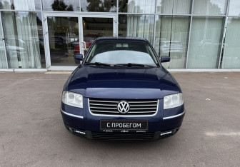 Подержанный автомобиль Volkswagen Passat Sedan 2001 года (2 фото)