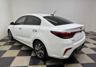 Подержанный автомобиль Kia Rio Sedan 2019 года (7 фото)