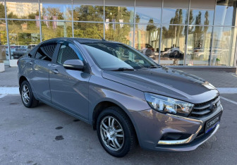 Подержанный автомобиль LADA (ВАЗ) Vesta Sedan 2018 года (3 фото)