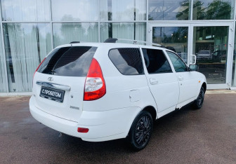 Подержанный автомобиль LADA (ВАЗ) Priora Wagon 2011 года (5 фото)