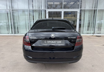 Подержанный автомобиль Skoda Octavia Liftback 2013 года (6 фото)