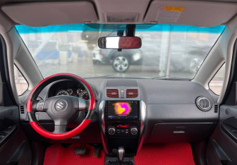 Подержанный автомобиль Suzuki SX4 Hatchback 2010 года (9 фото)