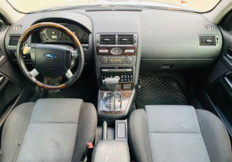 Подержанный автомобиль Ford Mondeo Sedan 2006 года (11 фото)