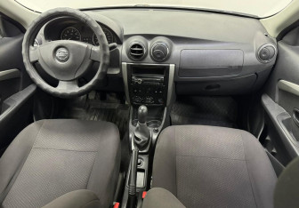 Подержанный автомобиль Nissan Almera Sedan 2013 года (10 фото)