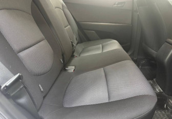 Подержанный автомобиль Hyundai Creta 2018 года (10 фото)