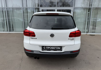 Подержанный автомобиль Volkswagen Tiguan 2013 года (6 фото)