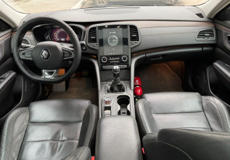 Подержанный автомобиль Renault Talisman Sedan 2018 года (10 фото)