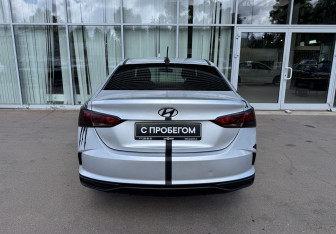 Подержанный автомобиль Hyundai Solaris Sedan 2020 года (7 фото)