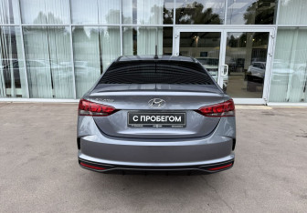 Подержанный автомобиль Hyundai Solaris Sedan 2020 года (6 фото)