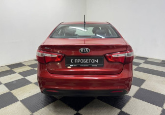 Подержанный автомобиль Kia Rio Sedan 2014 года (6 фото)