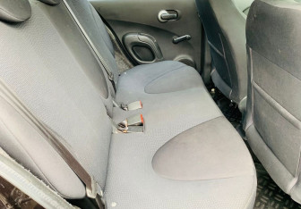 Подержанный автомобиль Nissan Micra Hatchback 2010 года (11 фото)