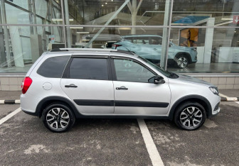 Подержанный автомобиль LADA (ВАЗ) Granta Wagon 2023 года (4 фото)