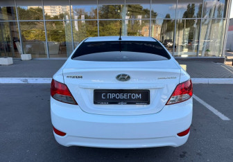 Подержанный автомобиль Hyundai Solaris Sedan 2014 года (6 фото)