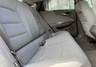 Подержанный автомобиль Chevrolet Malibu Sedan 2020 года (10 фото)