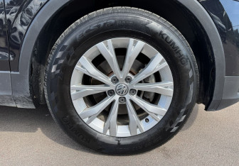 Подержанный автомобиль Volkswagen Tiguan 2017 года (12 фото)