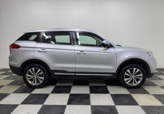 Подержанный автомобиль Geely Atlas 2020 года (4 фото)