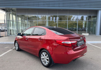 Подержанный автомобиль Kia Rio Sedan 2013 года (7 фото)