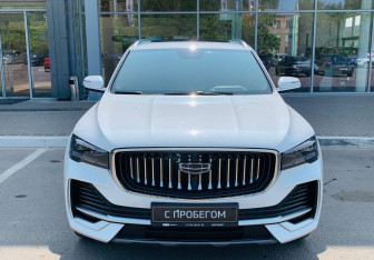 Подержанный автомобиль Geely Monjaro 2024 года (2 фото)