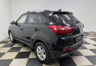 Подержанный автомобиль Hyundai Creta 2017 года (7 фото)