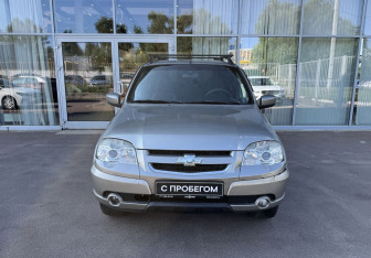 Подержанный автомобиль Chevrolet Niva 2013 года (2 фото)