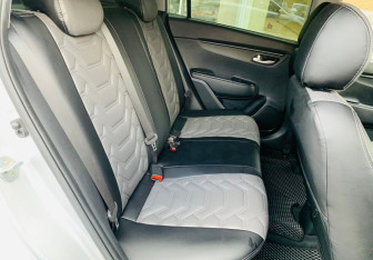 Подержанный автомобиль Kia Rio Hatchback 2020 года (10 фото)