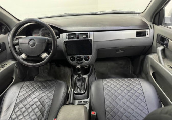 Подержанный автомобиль Chevrolet Lacetti Sedan 2012 года (10 фото)