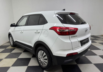 Подержанный автомобиль Hyundai Creta 2017 года (7 фото)