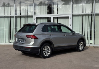 Подержанный автомобиль Volkswagen Tiguan 2017 года (5 фото)