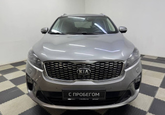 Подержанный автомобиль Kia Sorento 2020 года (2 фото)