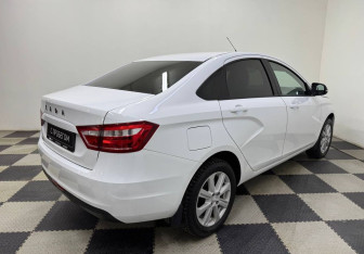Подержанный автомобиль LADA (ВАЗ) Vesta Sedan 2021 года (5 фото)