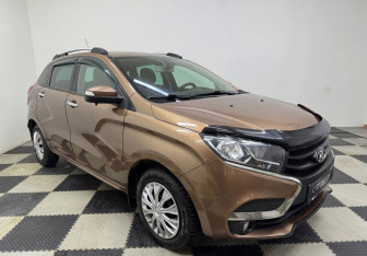 Подержанный автомобиль LADA (ВАЗ) XRAY 2017 года (3 фото)