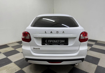 Подержанный автомобиль LADA (ВАЗ) Granta Liftback 2024 года (6 фото)