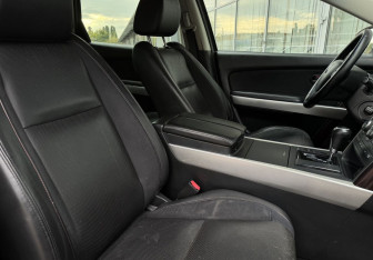 Подержанный автомобиль Mazda CX-9 2013 года (13 фото)