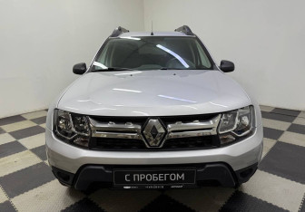 Подержанный автомобиль Renault Duster 2018 года (2 фото)