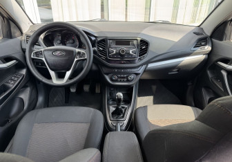 Подержанный автомобиль LADA (ВАЗ) Vesta Sedan 2018 года (9 фото)