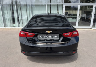 Подержанный автомобиль Chevrolet Malibu Sedan 2020 года (5 фото)
