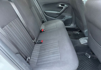 Подержанный автомобиль Volkswagen Polo Sedan 2016 года (11 фото)